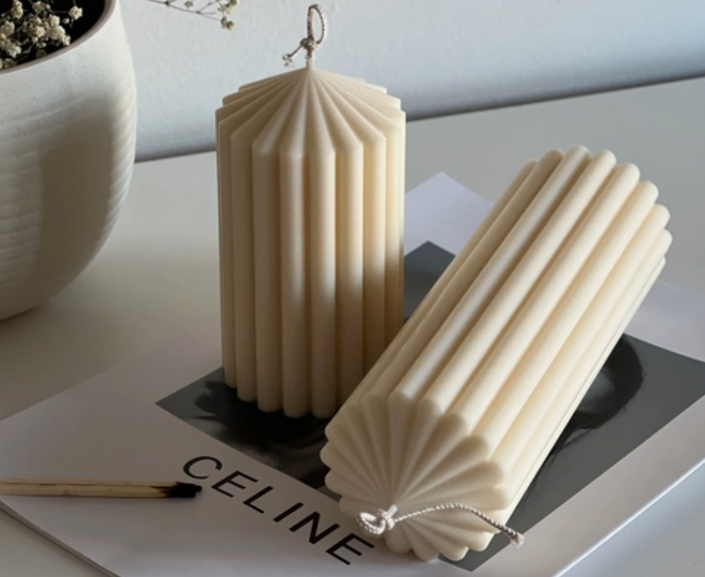 【新品】ジョマロンPillar Candle Collection Ribbed Pillar Candles Ivory - Set of 2 – Freedom Jars